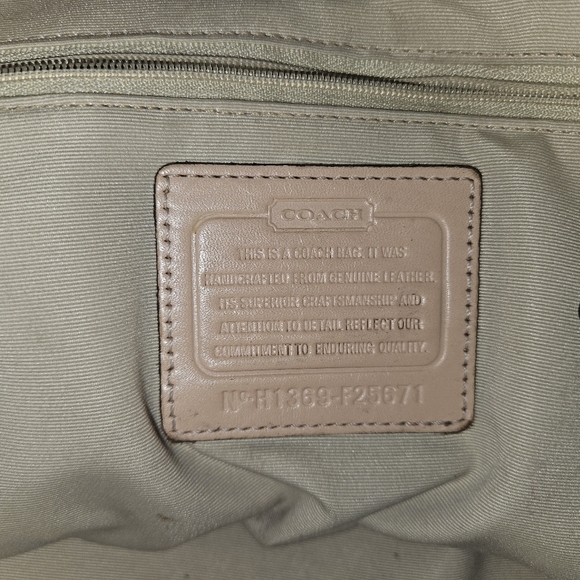 COACH Cora Domed Satchel Gold Like New Condition - Picture 2 of 3